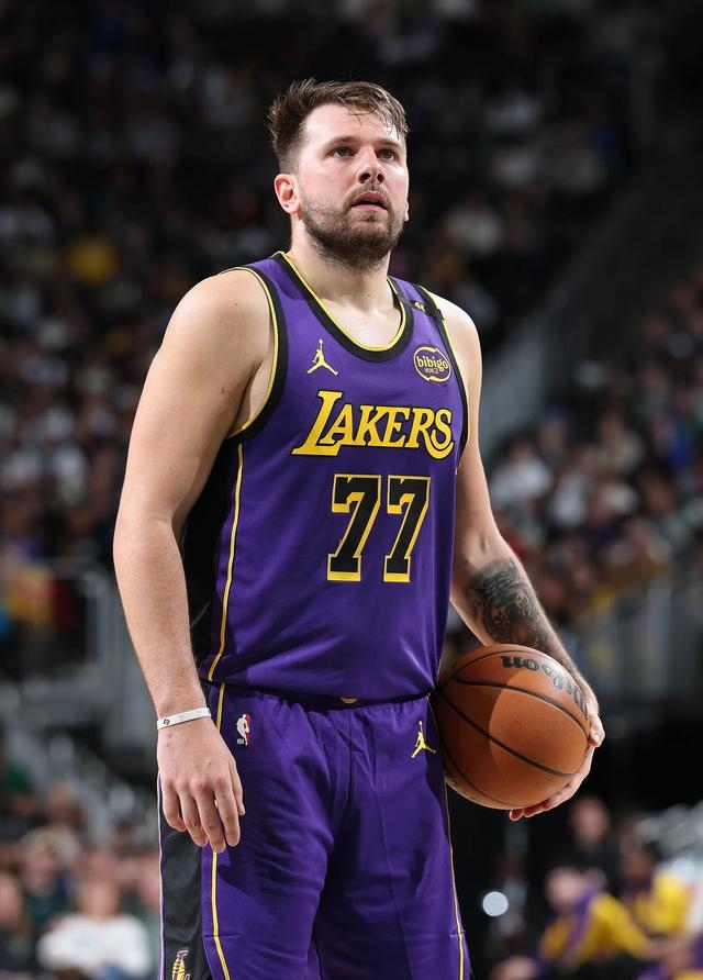 九游-包含金州勇士远射贴柱备战NBA总决赛东契奇与40激战利物浦分钟，关键时刻调整名单都惊呆了的词条